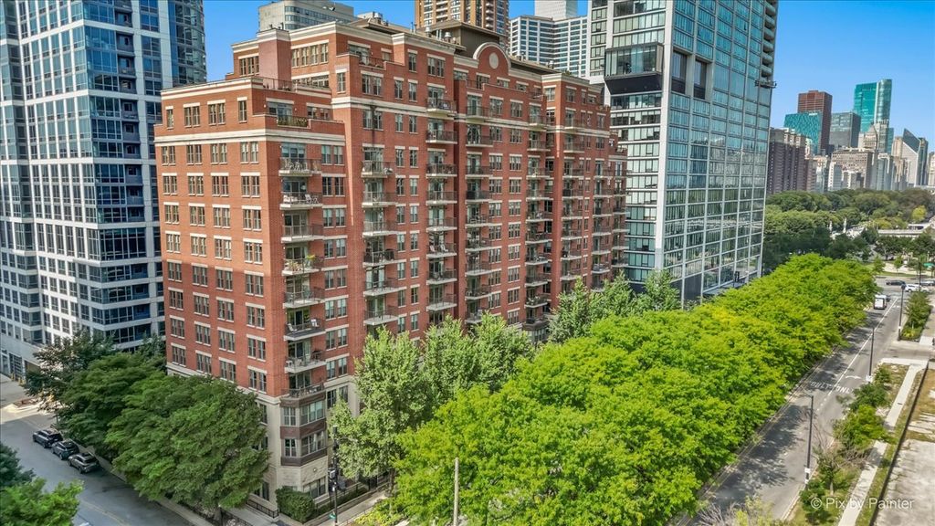 Photo for 1250 S Indiana Avenue #1011, Chicago, IL 60605 (MLS # 12472202)