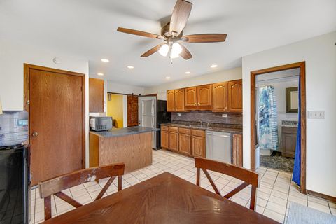 Tiny photo for 1112 S Jefferson Street, Lockport, IL 60441 (MLS # 12574485)