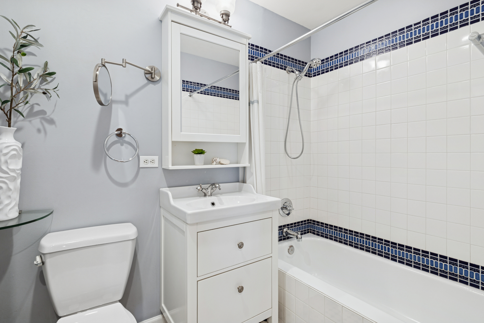 1575 Sandpebble Drive 226