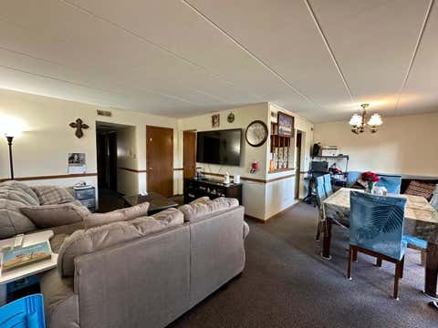 Tiny photo for 7304 Evergreen Drive #2B, Orland Park, IL 60462 (MLS # 12677334)