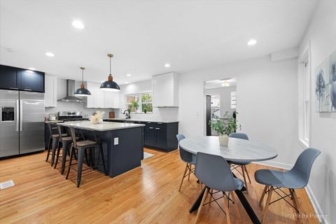 Tiny photo for 6322 N Monticello Avenue, Chicago, IL 60659 (MLS # 12530074)