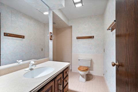 Tiny photo for 75 BOARDWALK Place #203, Park Ridge, IL 60068 (MLS # 12629709)