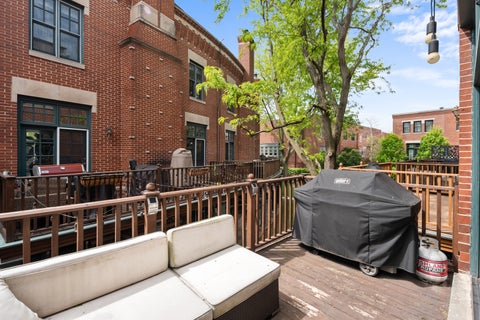 Tiny photo for 2650 N Southport Avenue #F, Chicago, IL 60614 (MLS # 12646948)
