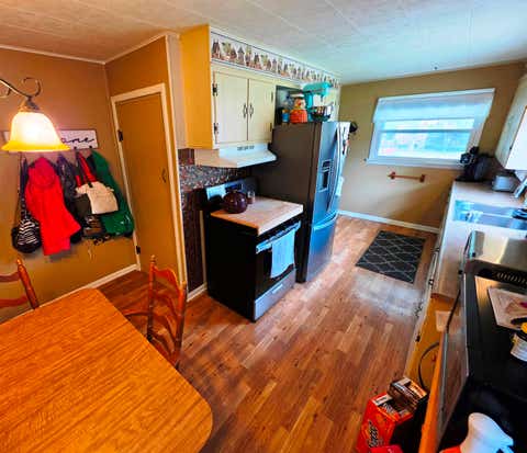 Tiny photo for 227 E Bennett Street, Salem, IL 62881 (MLS # 100539099)