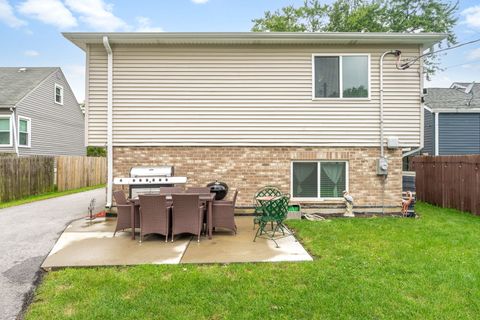 Tiny photo for 14619 S Albany Avenue, Posen, IL 60469 (MLS # 12365371)