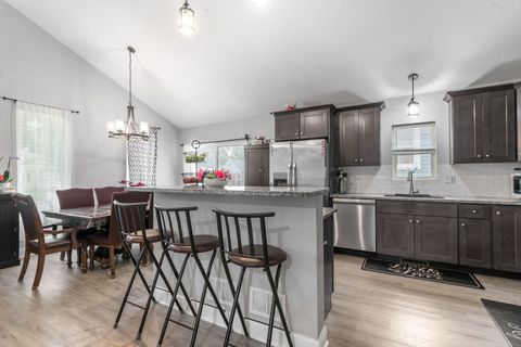 Tiny photo for 14619 S Albany Avenue, Posen, IL 60469 (MLS # 12365371)