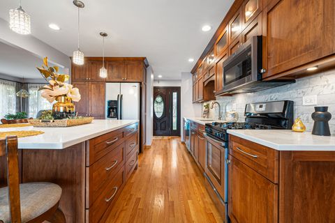 Tiny photo for 8832 Pleasant Avenue, Hickory Hills, IL 60457 (MLS # 12585636)