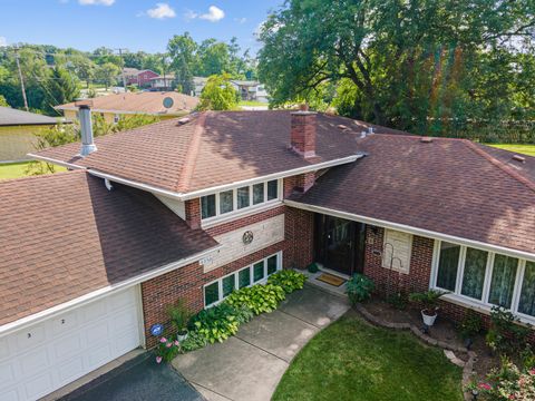 8832 Pleasant Avenue Hickory Hills IL 60457