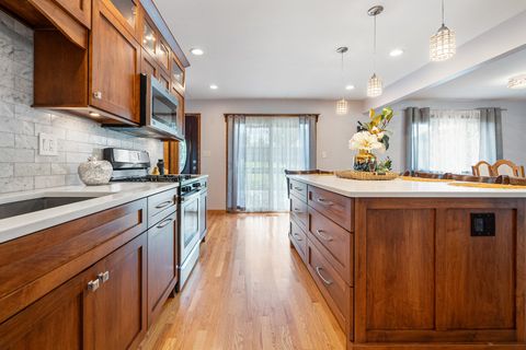 Tiny photo for 8832 Pleasant Avenue, Hickory Hills, IL 60457 (MLS # 12585636)