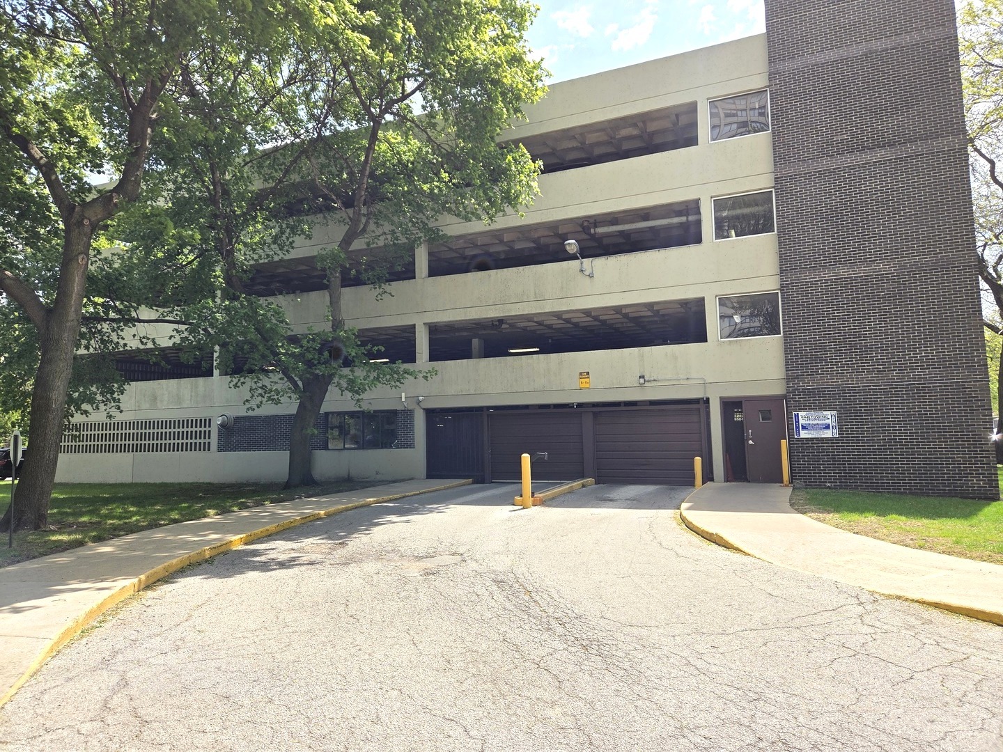 4850 S Lake Park Avenue 1504