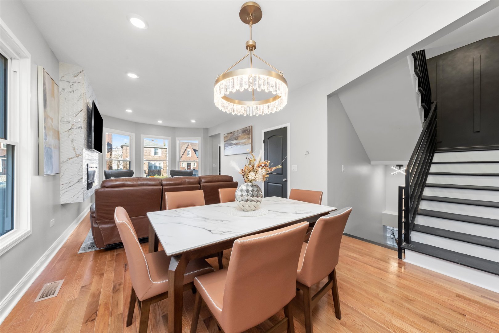 10141 S Emerald Avenue