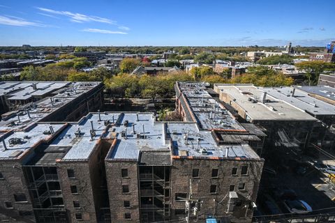 Tiny photo for 5320 N Sheridan Road #1011, Chicago, IL 60640 (MLS # 12502539)