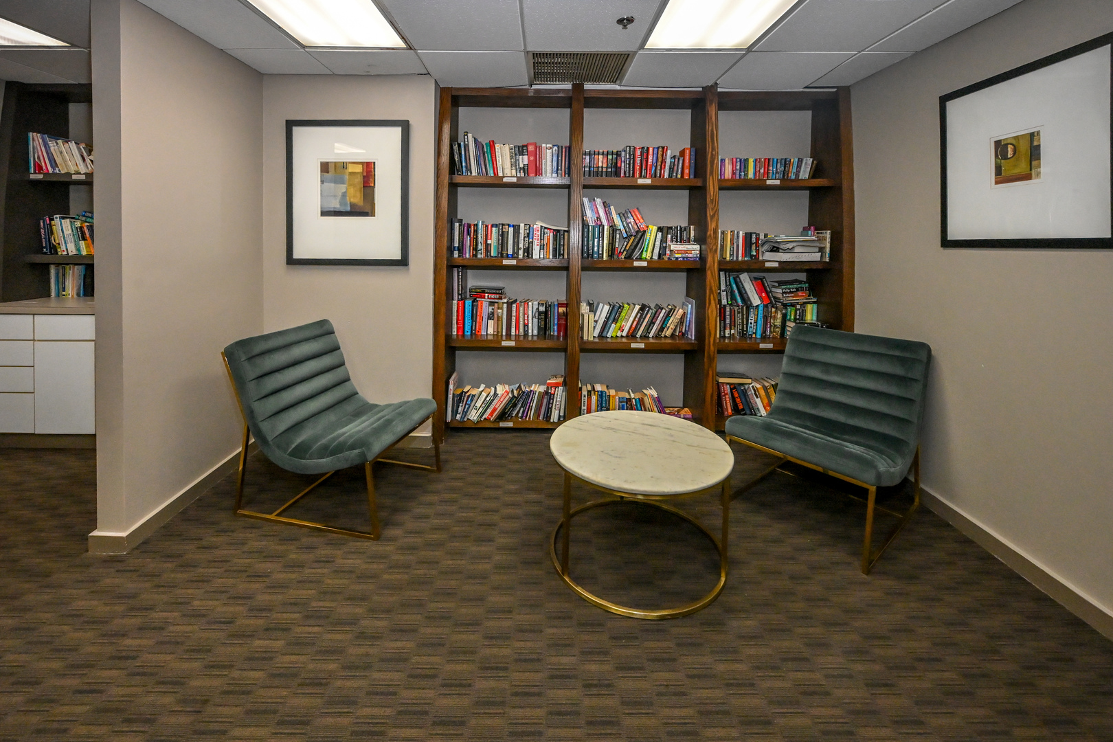 Chicago, Illinois 60640, United States, 1 Bedroom Bedrooms, ,1 BathroomBathrooms,Residential,Active,236249