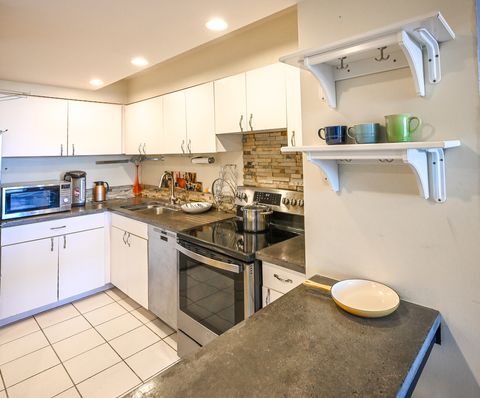 Tiny photo for 5320 N Sheridan Road #1011, Chicago, IL 60640 (MLS # 12502539)