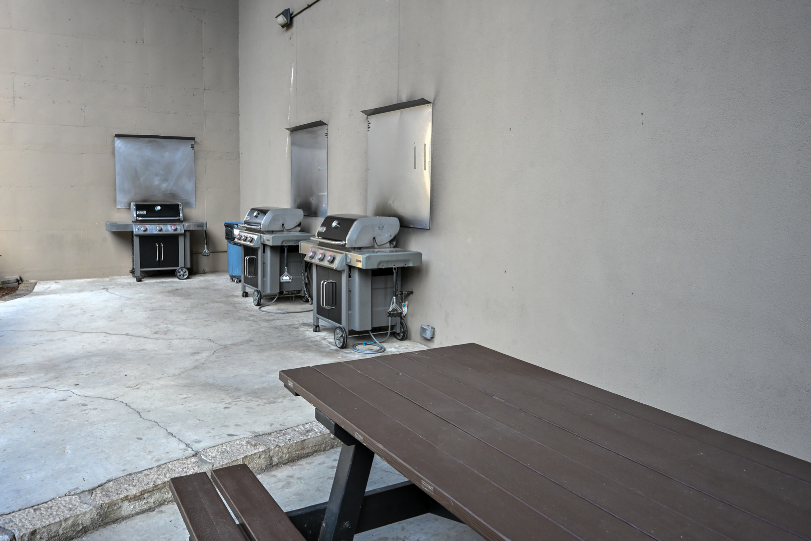 Chicago, Illinois 60640, United States, 1 Bedroom Bedrooms, ,1 BathroomBathrooms,Residential,Active,236249