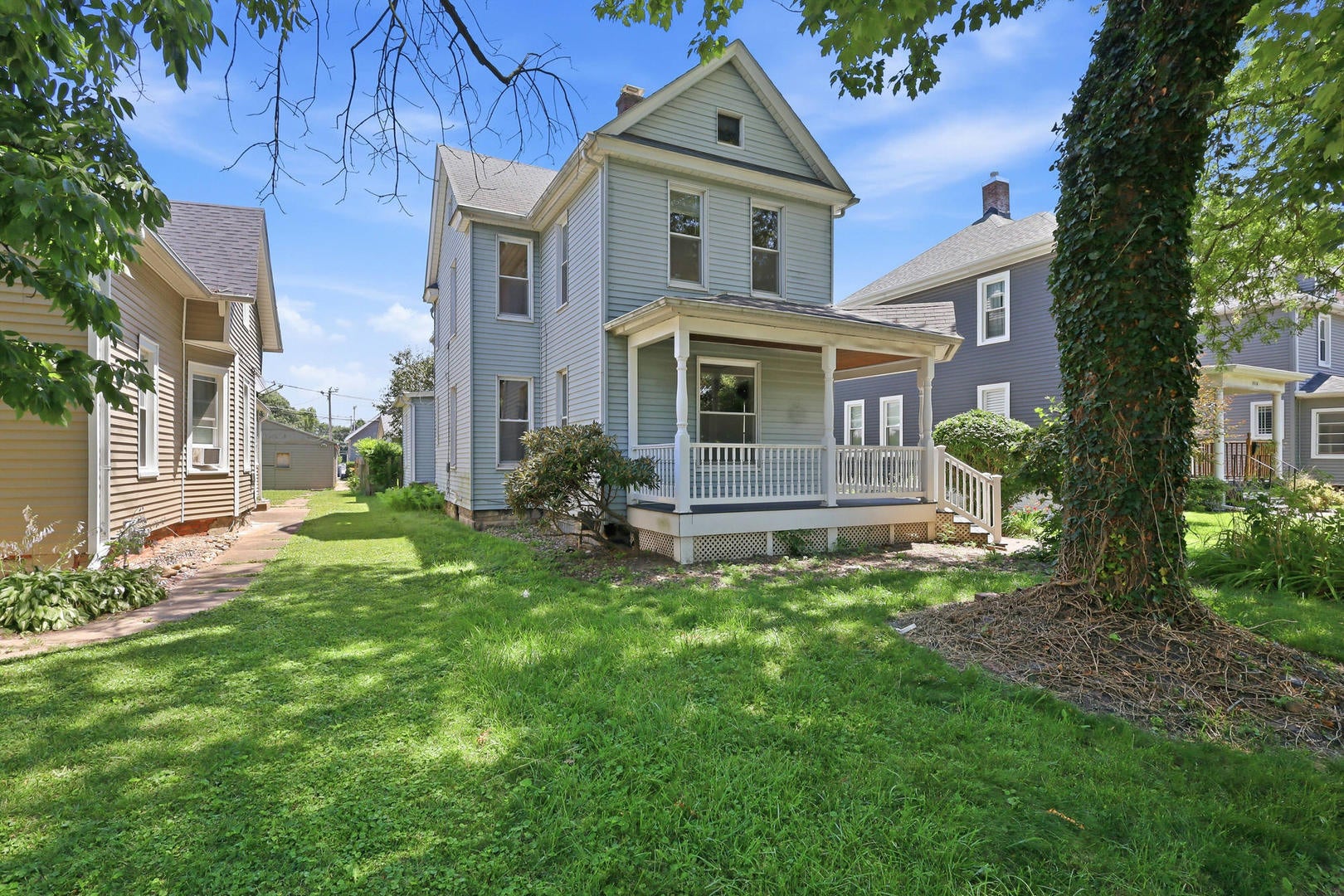 1810 15 Street