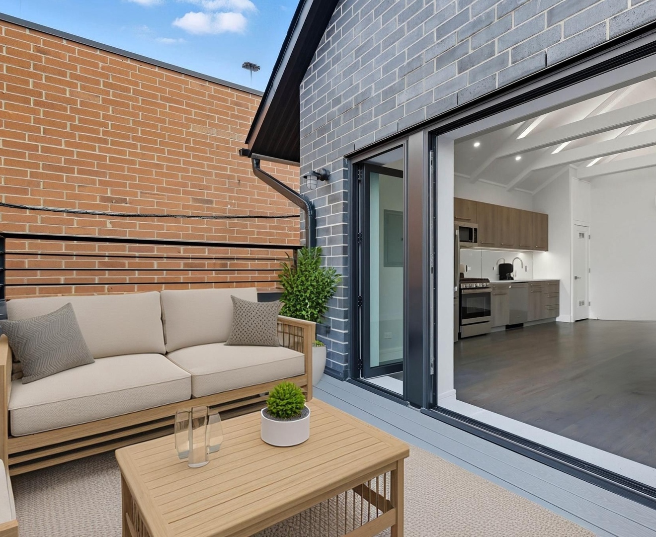 1924 W Grand Avenue 2