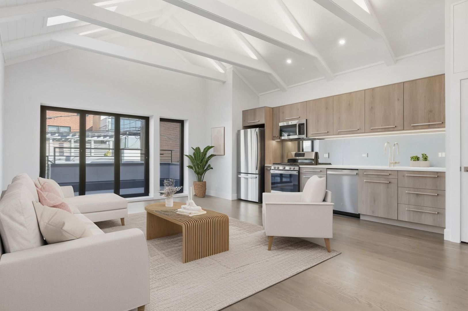 1924 W Grand Avenue 2