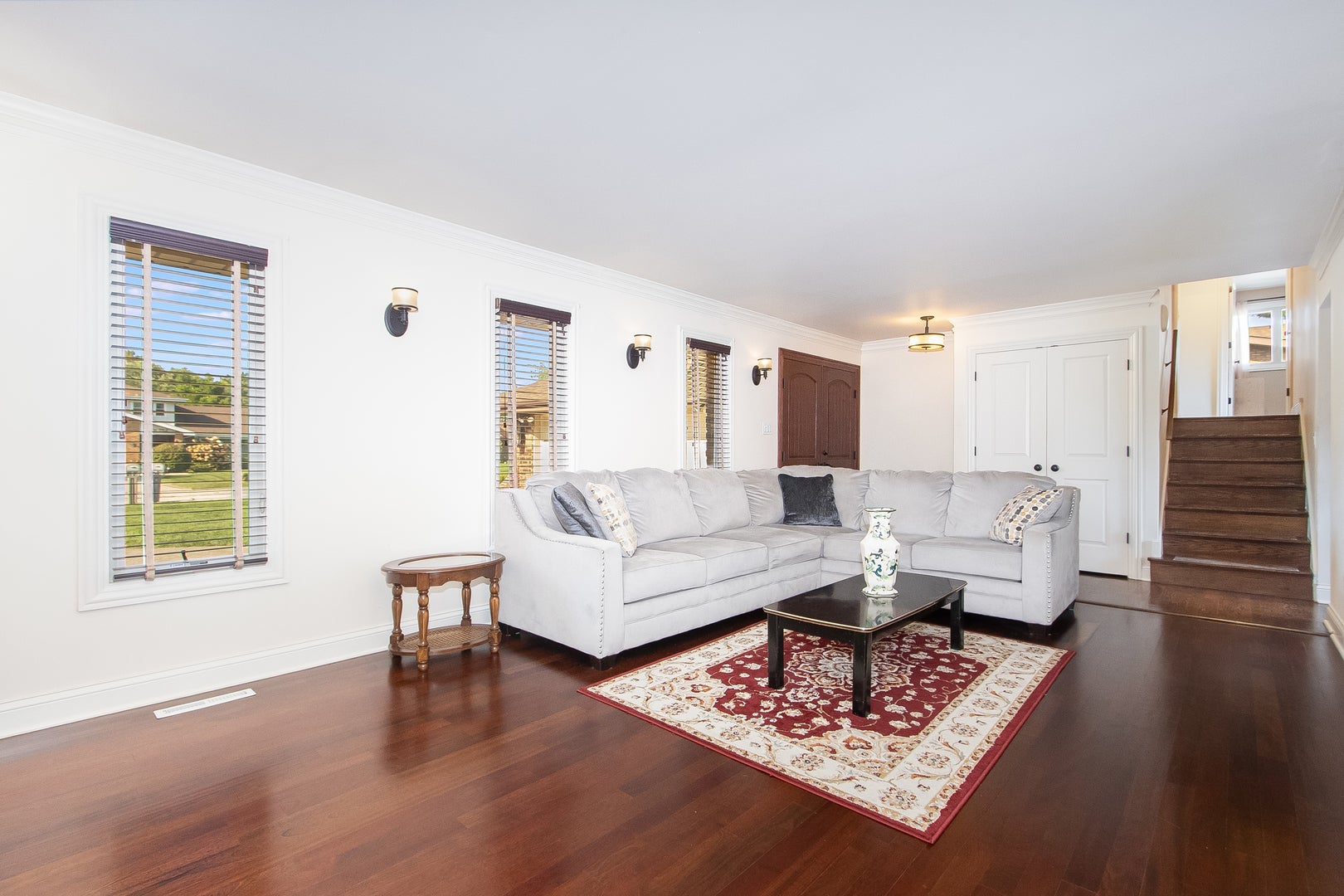 16W751 90TH Street