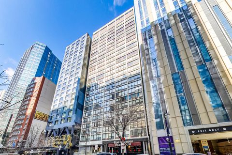 Photo of 230 E ONTARIO Street #2305, Chicago, IL 60611 (MLS # 12492115)