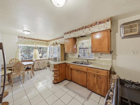 Tiny photo for 855 W 73rd Street, Chicago, IL 60621 (MLS # 12759657)