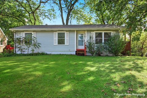 Photo of 3828 EASTWAY Drive, Island Lake, IL 60042 (MLS # 12376931) Photo of 3828 EASTWAY Drive, Island Lake, IL 60042 (MLS # 12376931)