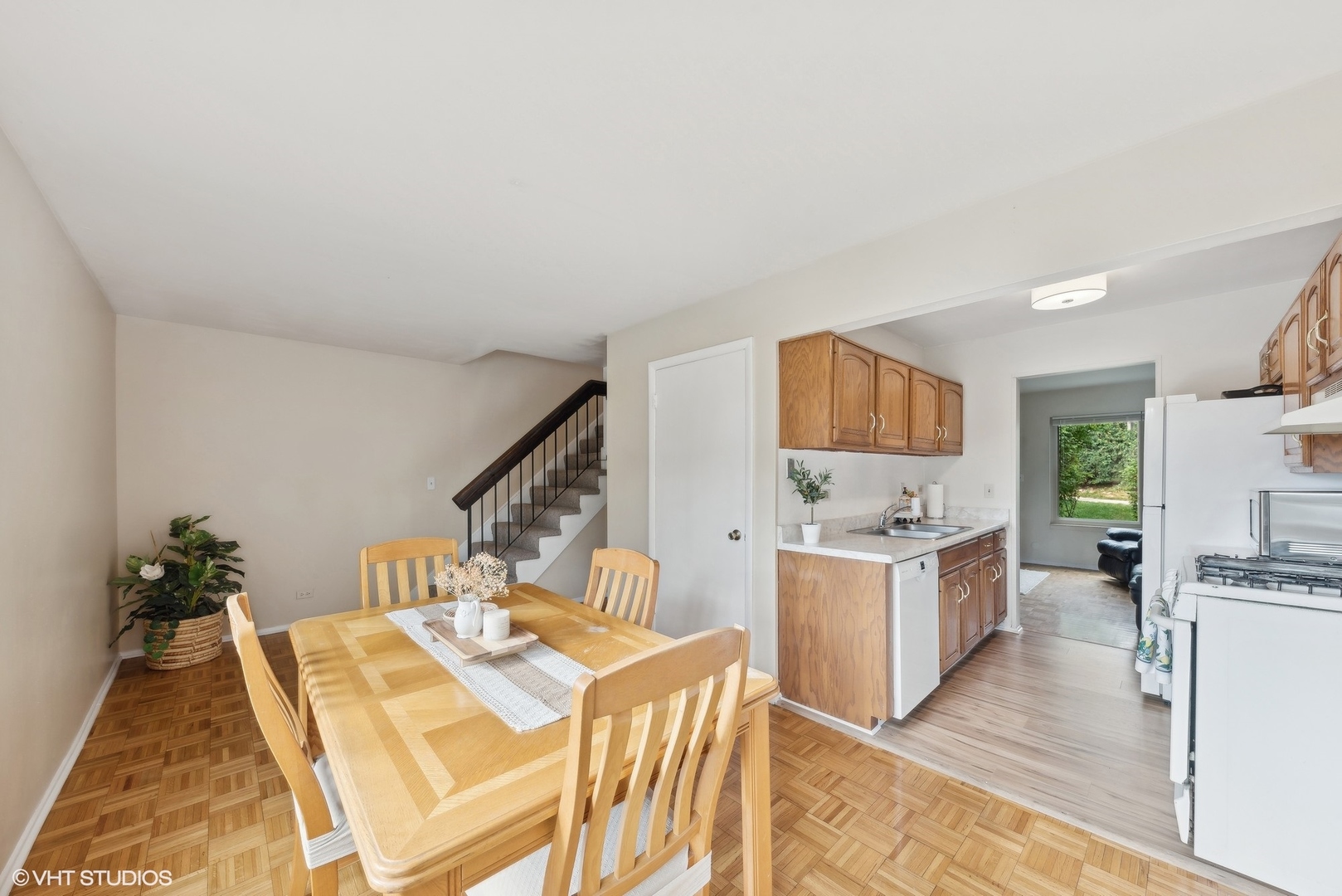 554 N Woodfield Trail