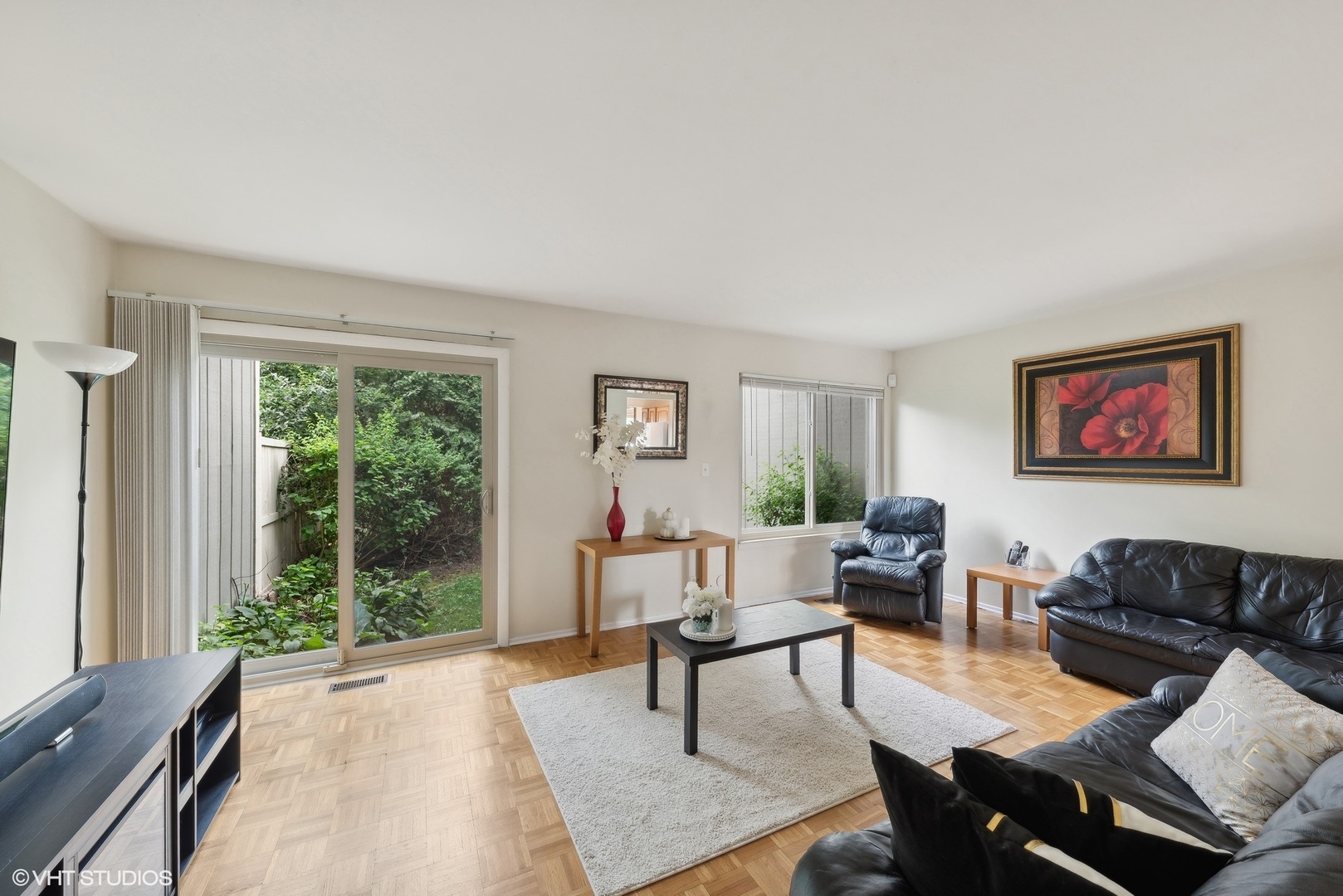 554 N Woodfield Trail