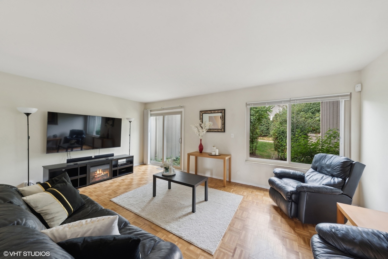 554 N Woodfield Trail
