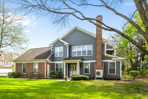 Photo of 112 Princeton Lane, Glenview, IL 60025 (MLS # 12629693)