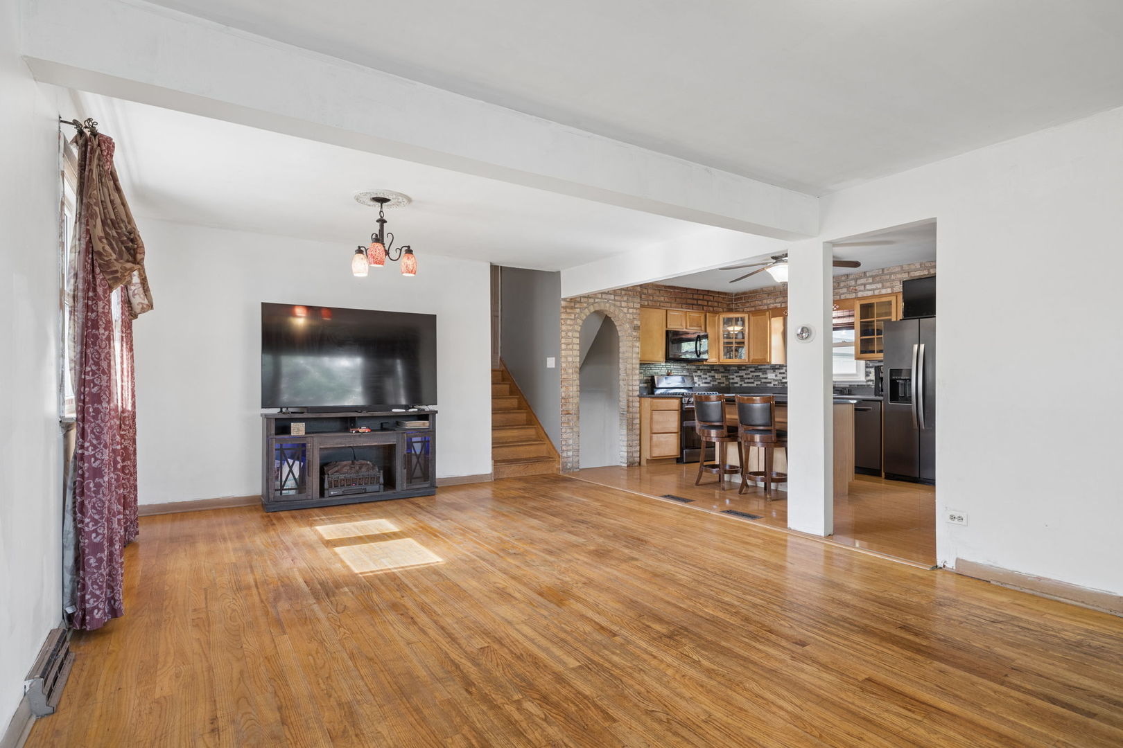 9019 W 92nd Place