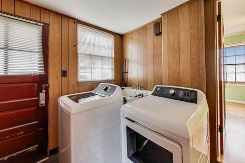 Tiny photo for 1708 N 73rd Court, Elmwood Park, IL 60707 (MLS # 12478987)