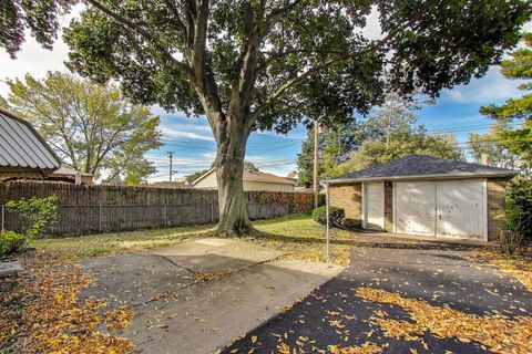 Tiny photo for 1708 N 73rd Court, Elmwood Park, IL 60707 (MLS # 12478987)