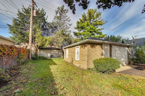 Tiny photo for 1708 N 73rd Court, Elmwood Park, IL 60707 (MLS # 12478987)