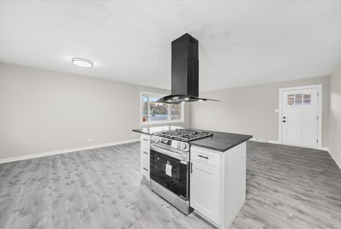 Tiny photo for 8938 W 85th Place, Justice, IL 60458 (MLS # 12516004)