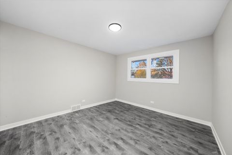 Tiny photo for 8938 W 85th Place, Justice, IL 60458 (MLS # 12516004)