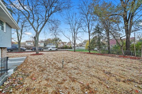 Tiny photo for 8938 W 85th Place, Justice, IL 60458 (MLS # 12516004)