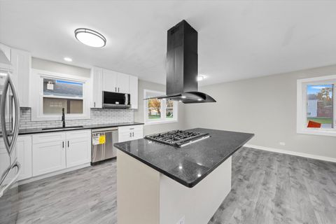 Tiny photo for 8938 W 85th Place, Justice, IL 60458 (MLS # 12516004)