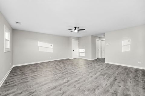 Tiny photo for 8938 W 85th Place, Justice, IL 60458 (MLS # 12516004)