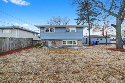 Tiny photo for 8938 W 85th Place, Justice, IL 60458 (MLS # 12516004)