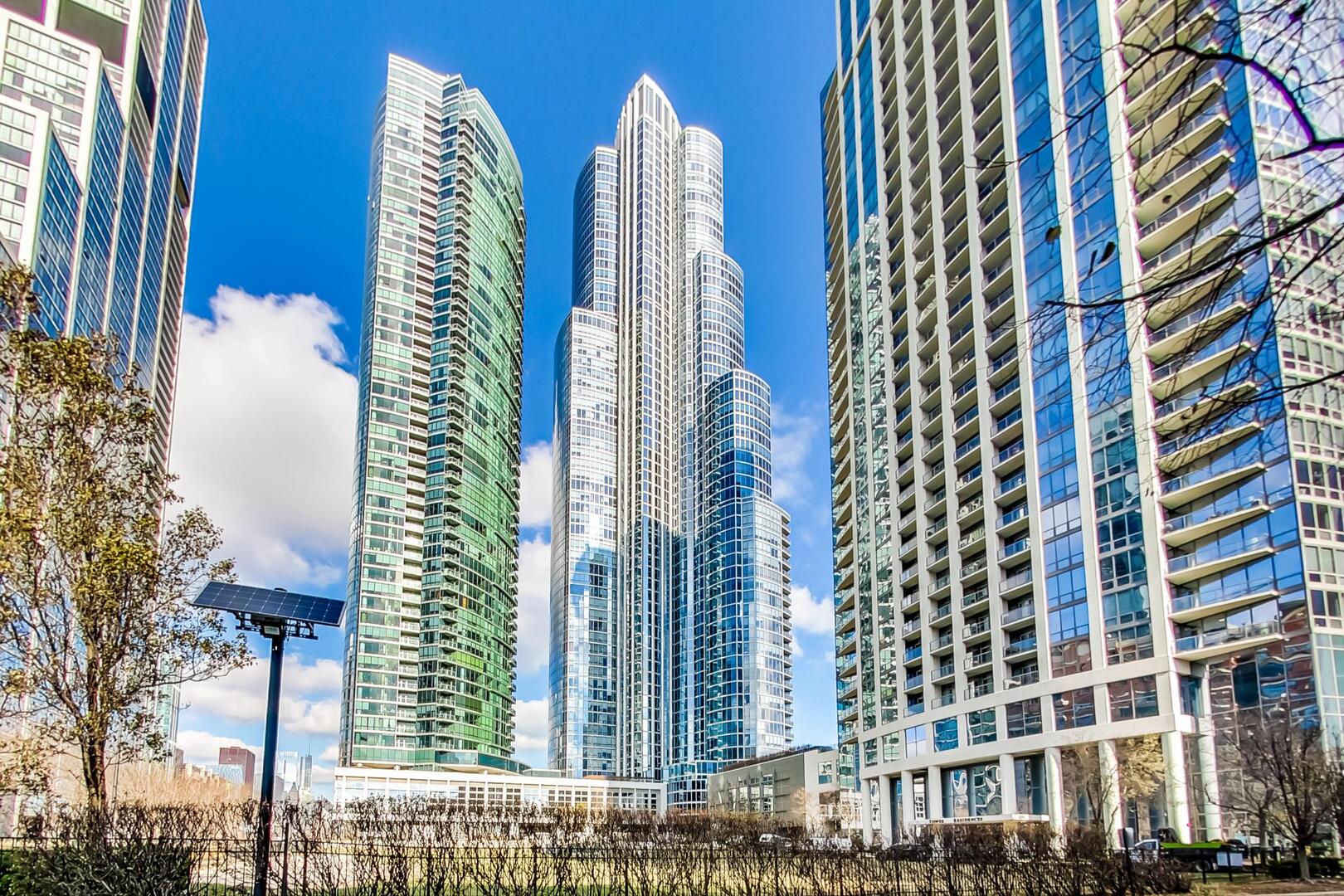 1211 S Prairie Avenue 1106