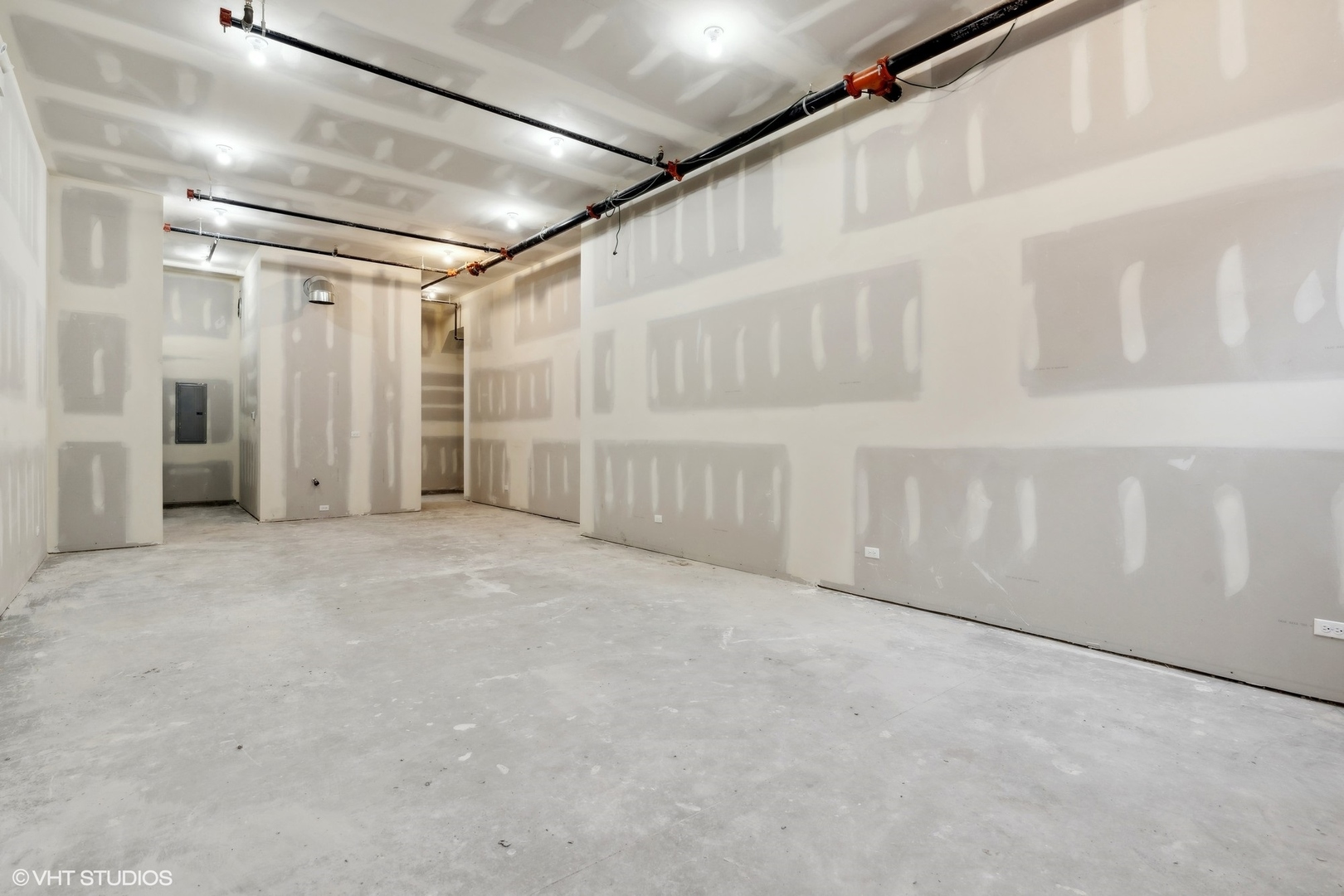 2913 W Belmont Avenue 1W