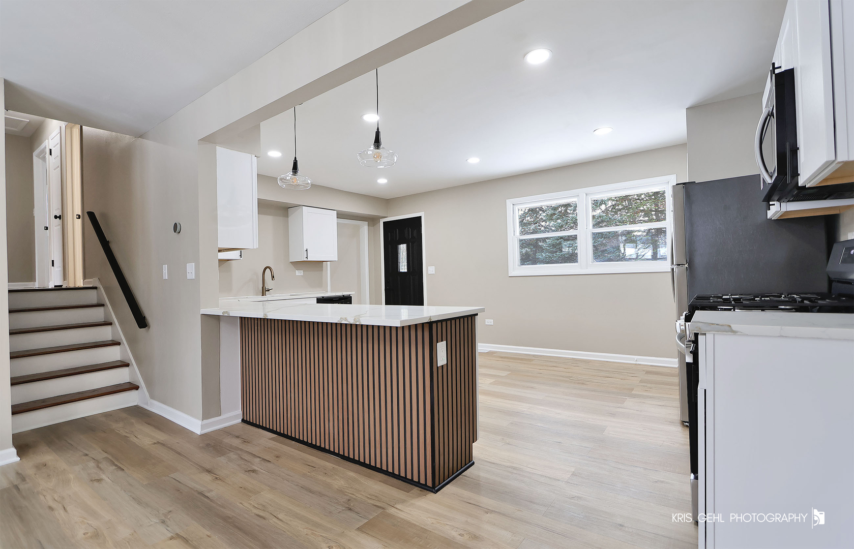 1070 Belle Plaine Avenue