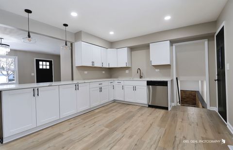 Tiny photo for 1070 Belle Plaine Avenue, Gurnee, IL 60031 (MLS # 12556429)