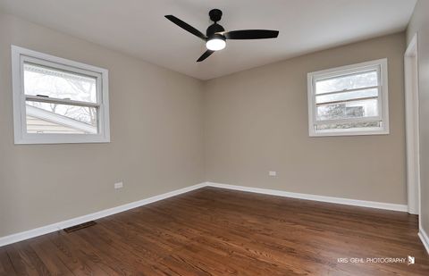 Tiny photo for 1070 Belle Plaine Avenue, Gurnee, IL 60031 (MLS # 12556429)