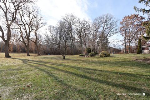 Tiny photo for 1070 Belle Plaine Avenue, Gurnee, IL 60031 (MLS # 12556429)