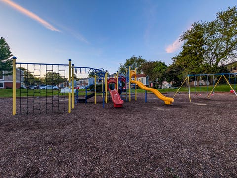 Tiny photo for 1931 Governors Lane, Hoffman Estates, IL 60169 (MLS # 12643371)