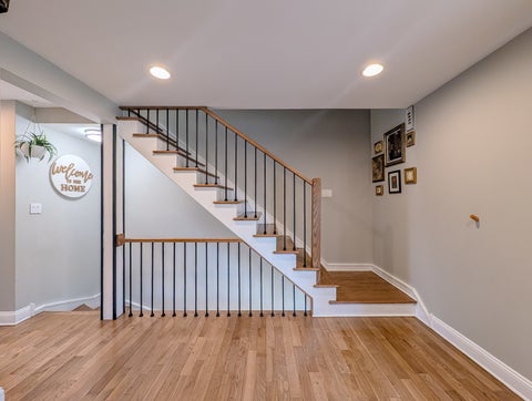 Tiny photo for 1931 Governors Lane, Hoffman Estates, IL 60169 (MLS # 12643371)