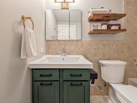 Tiny photo for 1931 Governors Lane, Hoffman Estates, IL 60169 (MLS # 12643371)