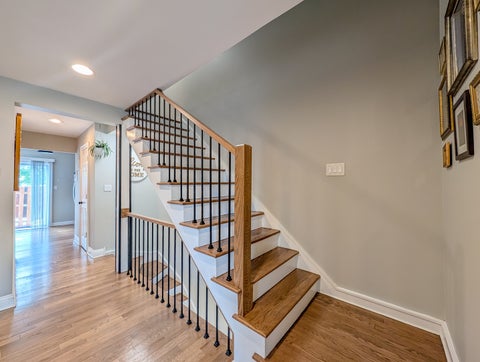 Tiny photo for 1931 Governors Lane, Hoffman Estates, IL 60169 (MLS # 12643371)